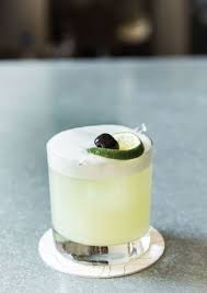 Green Eyes Gin Cocktail Gin Lime Juice Green Chartreuse Rich Simple Syrup Egg White Garnish With Gin Cocktails Popular Cocktail Recipes Popular Cocktails
