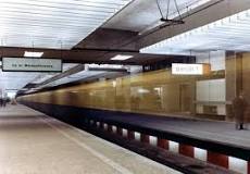 Railway platform - Wikipedia