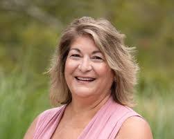 Dorothy Paul's Instagram, Twitter & Facebook