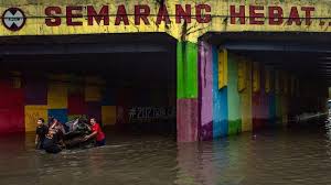 Grumpul pring nomor 8, wirun,plesungan, kabupaten karanganyar 571787. 10 Kecamatan Di Semarang Terendam Banjir Korban Mengungsi Di Rumah Kerabat Tempo