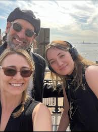 I loved this episode. Jesse (plays Levi) was such a smart dog and made his  scenes look so real. Byran Renfro, his owner, was an amazing trainer with  love and kindness to