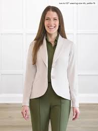 Avesta soft stretchy petite blazer | Sustainable Clothing Canada | Miik Black / petite / small