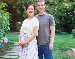 Mark is the only boy in the family. Endlich Schwanger Mark Zuckerberg Wird Zum Ersten Mal Vater Ok Magazin