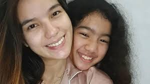 7 Potret Leticia Joseph Lulus SD, Sheila Marcia & Anji Kompak Hadir Dukung  Sang Putri