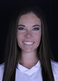 Hallie Henderson's Instagram, Twitter & Facebook