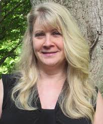 Lori Vaught's Instagram, Twitter & Facebook