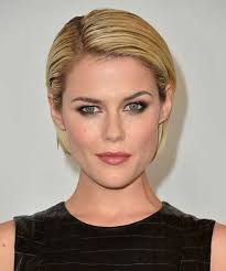 30 Inspiring Haircuts For 2019 Theeverygirl Short Straight Haircut Short Slicked Back Hair Sleek Back Hair