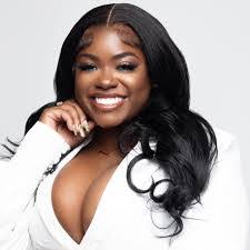 Kelly Kilbane's Instagram, Twitter & Facebook