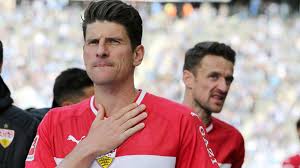 Christian gentner wurde am 14.08.1985 in nürtingen geboren. Vfb Gomez Soll Bei Mission Wiederaufstieg Tragende Rolle Spielen German Site