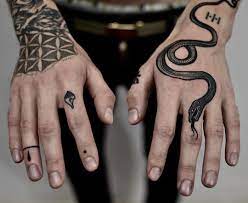 Pin By Things On M A K E Y O U R M A R K Hand Tattoos Tattoos Finger Tattoos