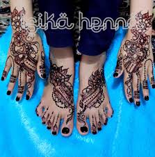 Seni yang dihasilkan dari jenis henna sangat banyak sekali. Terbaru 22 Gambar Tangan Henna Pengantin Gani Gambar
