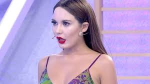 Bahar Candan çıplak halde asansöre bindi