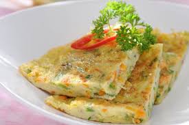 Setelah donat indomie, ada lagi makanan unik dengan bahan dasar dari indomie yakni sate telur nah, makanan unik yang satu ini gak kalah enak dari steak daging lho. 15 Bahan Makanan Untuk Telur Dadar Inspirasi Makan Praktis Anti Bosan Halaman All Kompas Com