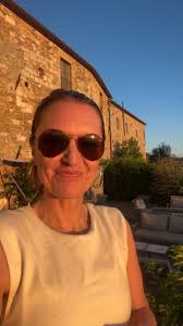 Join me for a live sunset in Tuscany! Come ready to zen out…