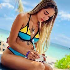 Dejemos que pase track info. Maria Becerra Biografias De Artistas Sofoke Latino