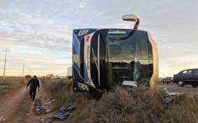 Sale Autobus De Parral Y Vuelca En Zacatecas El Heraldo De Chihuahua Noticias Locales Policiacas De Mexico Chihuahua Y El Mundo