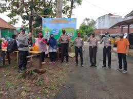 Terbagus 30 gambar kartun taman permainan hewan anjing cara menggambar dan mewarnai anjing bermain di taman gambar ilustrasi gaya hidup gambar kartun kartun. Kapolsek Karangnunggal Kompol Asep Ishak Resmikan Taman Belajar Dengan Fasilitas Wifi Gratis Di Mako Polseknya Suara Independent