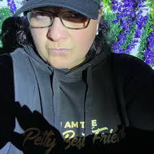 កម្រង​ព័ត៌មាន​​សម្រាប់ Tiffine McCathron