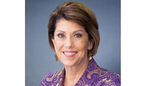 Leslie Wilcox's Instagram, Twitter & Facebook