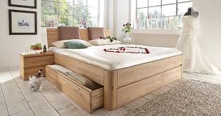 Dieses bett von boconcept ist mit lattenrost und einer hochklappbaren liegefläche ausgestattet. Betten Mit Stauraum Pssst Bettenhaus Freiburg
