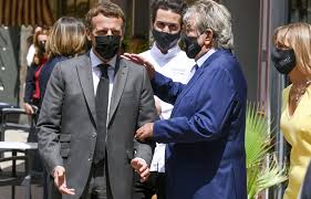 Macron évoquant une «tentative de gifle». Kjxkorz1jyhuam