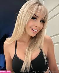 She's sexy in webcam porn videos - intense sex moments