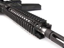 These daniel defense rail systems were designed using the patented bolt up system, locking the rail to the upper receiver and allowing for an uninterrupted top rail surface to play around with. Daniel Defense Lite Rail 7 0 9 0 10 0 12 0 Free Float Quad Rail