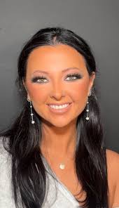 Bridal makeup services for weddings