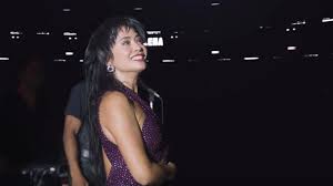Cuando hay dos presentadores, en una situación. El Secreto De Selena 5 Datos Que Revela La Serie En Su Primer Capitulo Video Tvmas El Comercio Peru