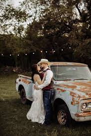 Country Texas Wedding Old Truck Our Weddings Silo And Oak Our Wedding Wedding Venues Texas Country Wedding