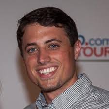 Alex Wray's Instagram, Twitter & Facebook