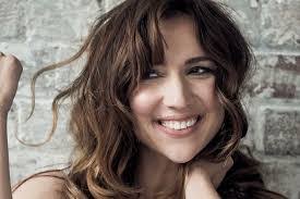 Ester Smith's Instagram, Twitter & Facebook