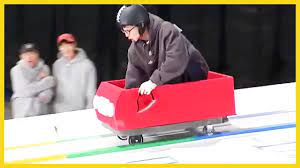 This week, the members are joined by the four leads of the upcoming movie, new year blues, yoo yeon seok, lee yeon hee, choi soo young, and yoo teo. Running Man Ep 535 Review New Year Blues Race 2020 Year End Closing Youtube