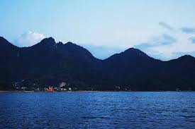 Kuil itsukushima adalah kuil shinto di pulau itsukushima (pulau miyajima), hatsukaichi, prefektur hiroshima, jepang. Weltkulturerbe Und Hirsche Auf Miyajima Travelisto Familien Reiseblog