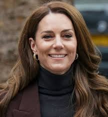 What's Missing From Kate Middleton's Ring Finger- PureWow