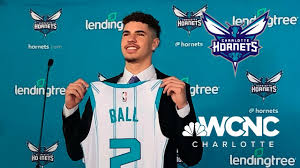 Official facebook page of lonzo ball. Charlotte S First Look At Lamelo Ball In Hornets Gear Youtube