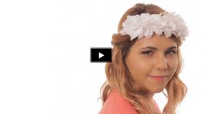 De nos jour, le bandeau, accessoire de mode incontournable dans la penderie d'une fille à la mode est devenu une pièce maîtresse, on parle d'un must have, il n'est pas. Tuto Comment Porter Le Headband Hippie