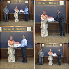 It is administered by the perak tengah district council, which is based at the town of seri iskandar; Majlis Anugerah Perkhidmatan Cemerlang 2019 Pejabat Daerah Dan Tanah Perak Tengah Pdt Seri Iskandar E Tanah Perak