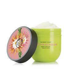 De shower gel die je hierboven ziet is 100% vegetarisch, want hij bevat hij ruikt verrukkelijk en maakt mijn huid goed schoon. Special Edition Cactus Blossom Body Yogurt The Body Shop