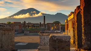 Hoy, 24 de agosto de 2021, se conmemora la erupción del volcán vesubio en italia que arrasó con las ciudades de pompeya, herculano y estabia, en la región de nápoles.muchos de sus habitantes. 3 Oi2uu Vaornm