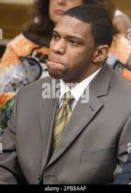 Loren Wade's Instagram, Twitter & Facebook