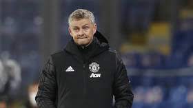 Mar 29, 2019 · ole gunnar solskjaer's confirmation as manchester united boss was celebrated in a hilarious hobbit headswap video that saw the old trafford boss become bilbo baggins. Looks Like A Hobbit Dropped In Tar News Of Manchester United Legend Solskjaer S Statue Reminds Fans Of Old Monstrosity Rt Sport News
