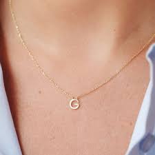 Colar Letra - Ouro Branco