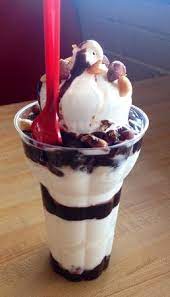 The peanut buster parfait sauce at dq is actually super thick, it's not pourable at all. Peanut Buster Parfait Picture Of Dairy Queen Dallas Tripadvisor