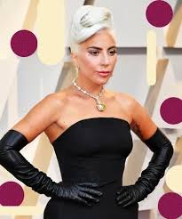 Also lady gaga was a brunette but she dyed her hair blond so that her wig's in somevideos would look more natural. 8 Best Pics Of Lady Gaga No Makeup
