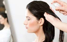 Massage hot oil in massages services in london. What Is Hair Spa Why Do It And How To Do It The Urban Guide