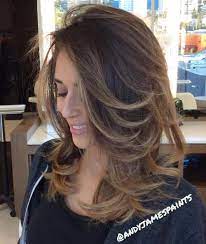 70 Brightest Medium Layered Haircuts To Light You Up Haarschnitt Haarschnitt Lange Haare Langhaarfrisuren
