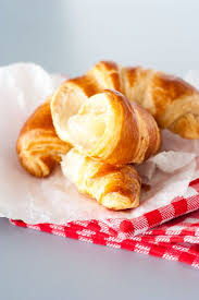 Croissants Maison Pate Levee Feuilletee Croissants Maison Recette Croissant Maison Recette Croissant Facile