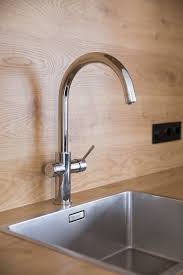 holz wasserhahn designerkuche modern living einbaukuche wasserhahn kuche designerkuchen