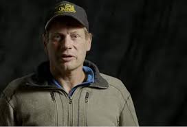 Bering Sea Gold Exclusive Mr Gold Shawn Pomrenke Trapped 100 Feet Below Ice Tv Shows Ace